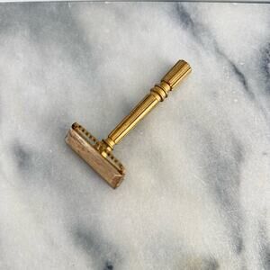 Vintage | Brass Gold GEM Micromatic Open Comb Single Edge Safety Razor Twist End